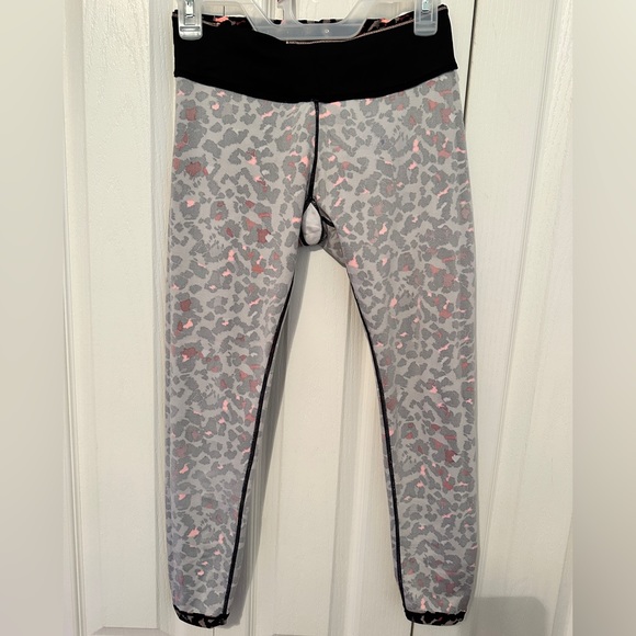 Calvin Klein Performance Leopard Print Legging (S) - Picture 5 of 7